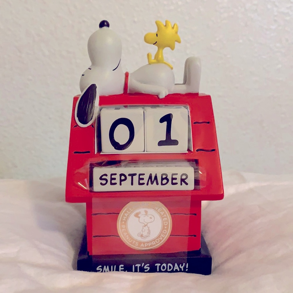 Peanuts Snoopy Perpetual Calendar